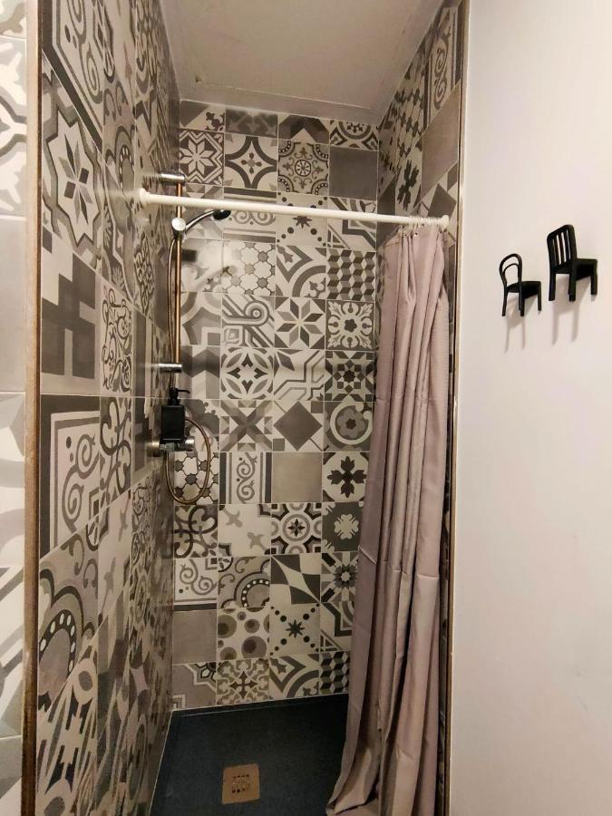 Pequeno Alojamiento Con Mini Piscina - No Climatizada Валенсия Екстериор снимка